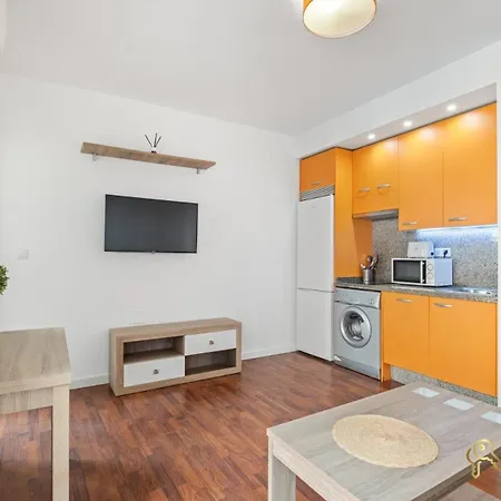 شقة Flat With Balcony *